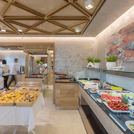 Hotel Adeo 4*