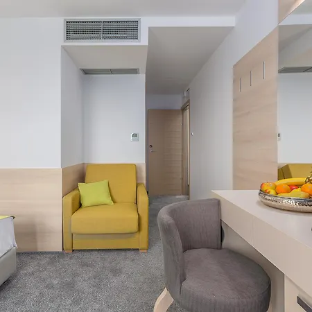 Hotel Adeo 4*