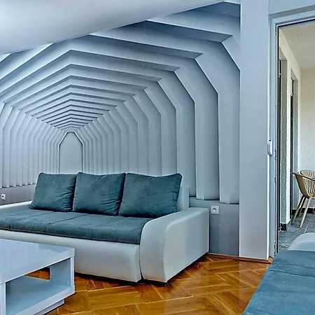 Adeo Hotel