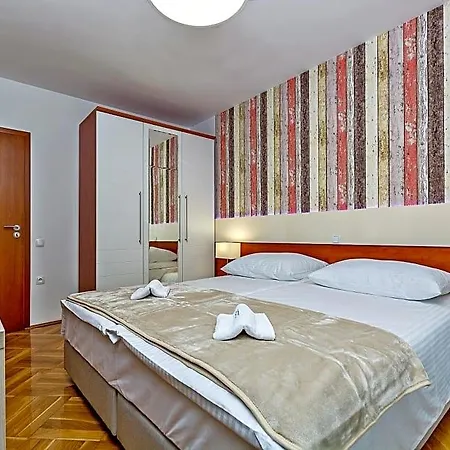 Hotell Adeo 4*