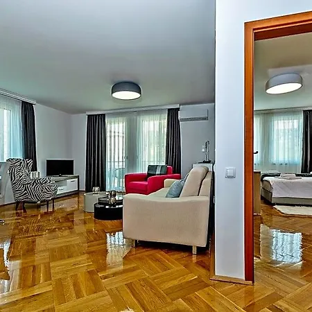 Adeo Hotell 4*