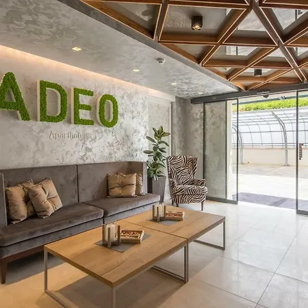 Adeo ホテル
