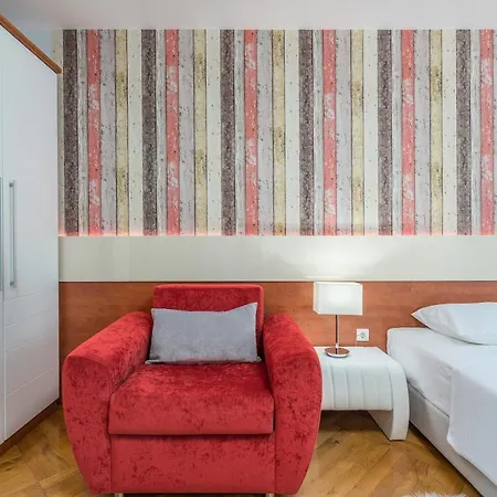 Adeo Hotel 4*