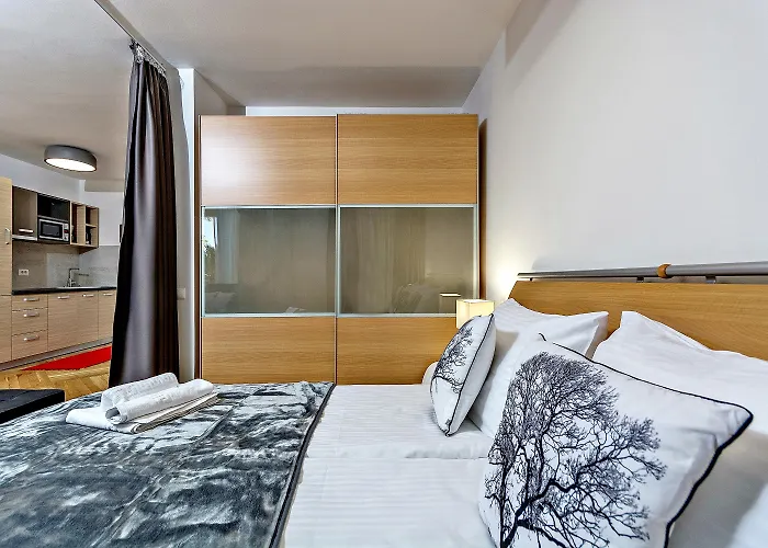 Adeo מלון פורץ