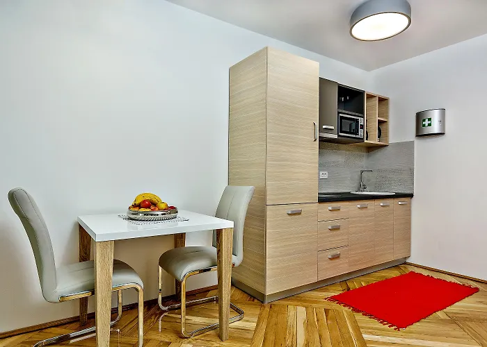 Adeo מלון פורץ